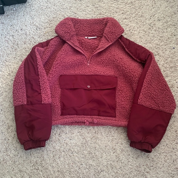 SOLD Sherpa quarter zip - Picture 1 of 8